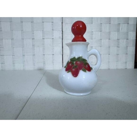 "VINTAGE AVON" Strawberries Small Bottle, Milk Glass - Picture 1 of 9